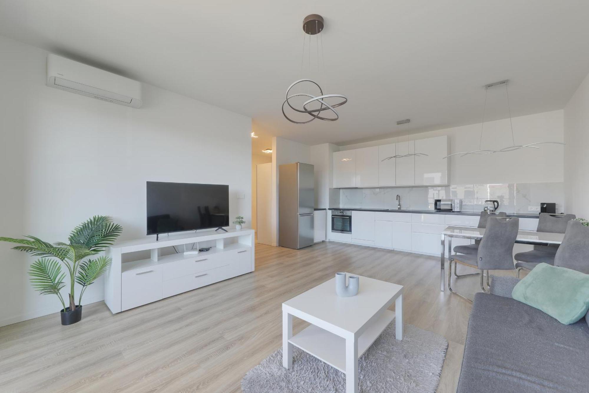 Bazova Apartment With Free Parking Bratislava Eksteriør billede