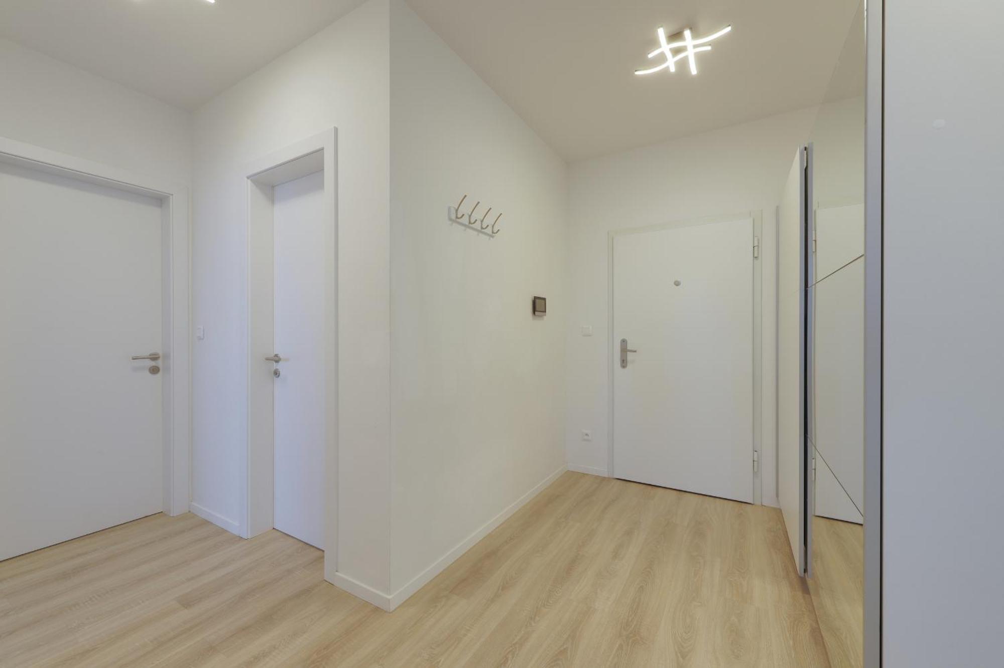 Bazova Apartment With Free Parking Bratislava Eksteriør billede